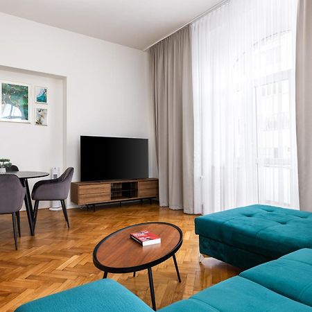 Stay2Gether City Buzz Apt - O2 Arena - Sleeps 6 Прага Екстер'єр фото