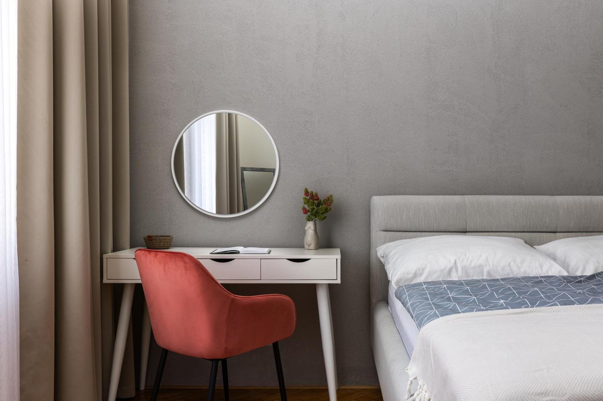 Stay2Gether City Buzz Apt - O2 Arena - Sleeps 6 Прага Екстер'єр фото